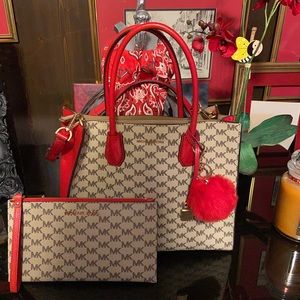 Michael Kors purse and wristlet